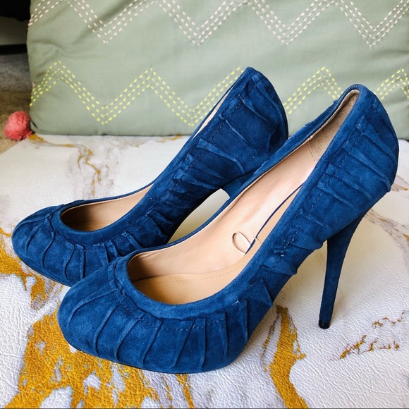 Zara Blue Suede Stilletos - Picture 2 of 11